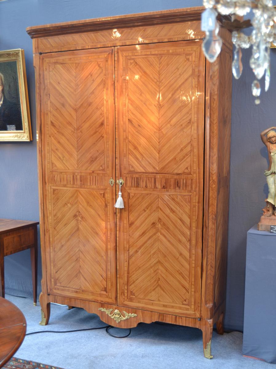Armoire En Bois De Rose : Armoire En Marqueterie De Bois De Rose ?poque 18?me – armoires Armoire En Bois De Rose : Armoire En Marqueterie De Bois De Rose ?poque 18?me – armoires