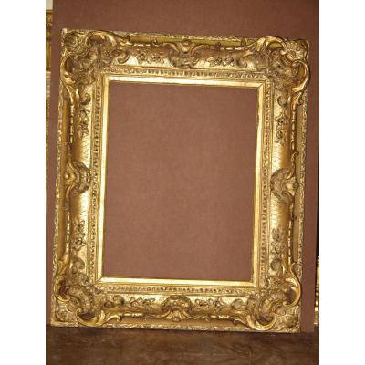 Cadre époque 19ème En Bois Doré.