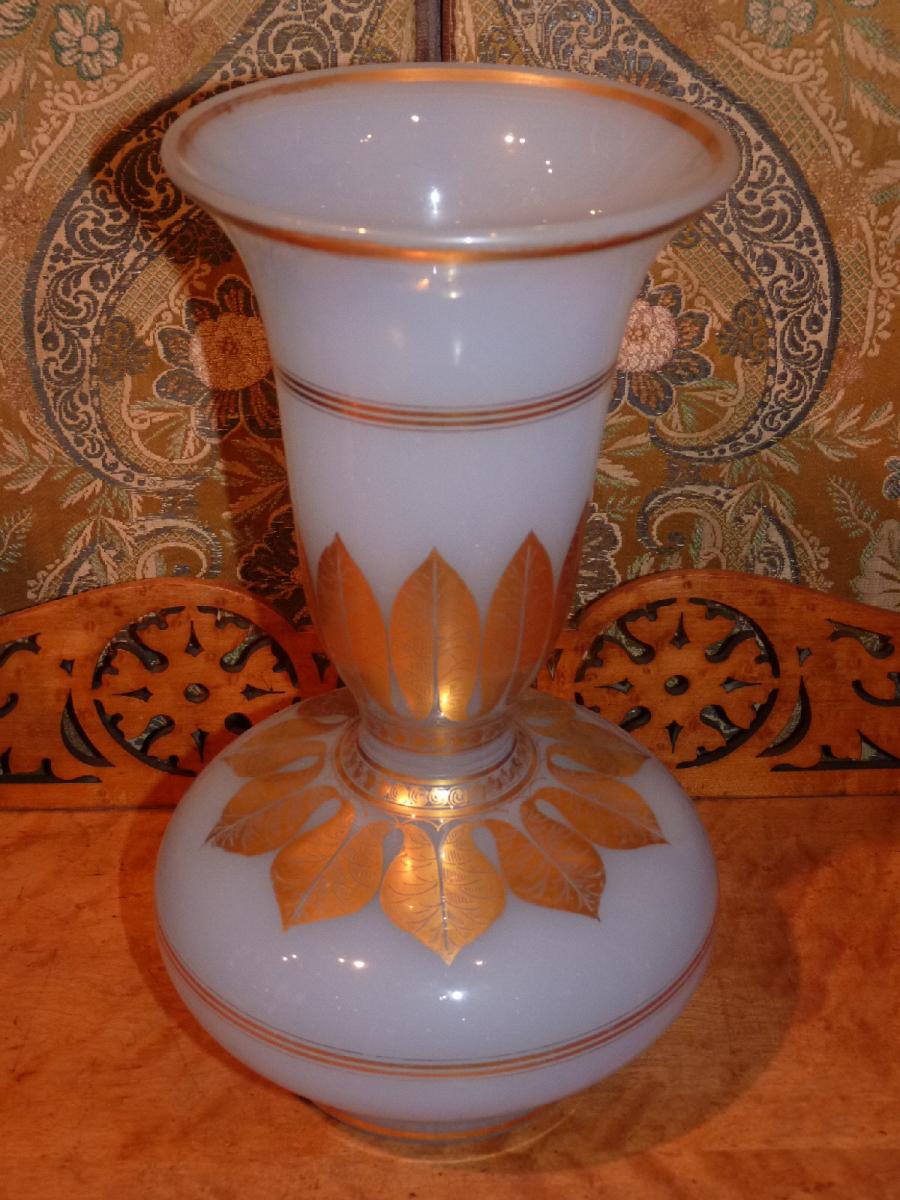 Vase En Opaline, époque Charles X