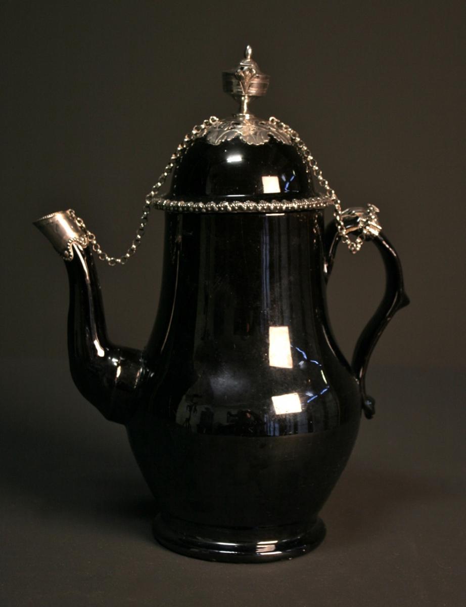 Cafetière Noire En Faïence De Namur
