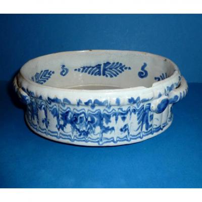 Faience Of Nevers Faience Jardiniere 18em Beginning Around 1740