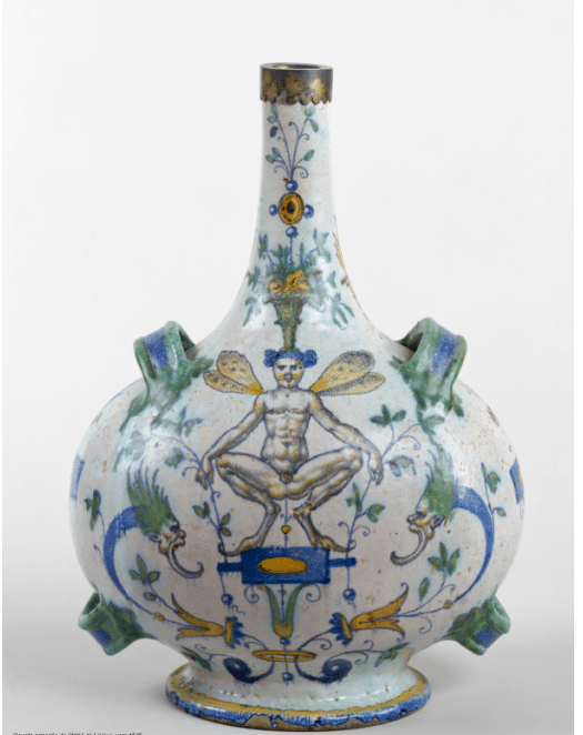 Gourde armoriée de l'Abbé de Lisieux, vers 1545, faîence © RMN-Grand Palais (Sèvres, Cité de la céramique) / Jean-Claude Routhier
