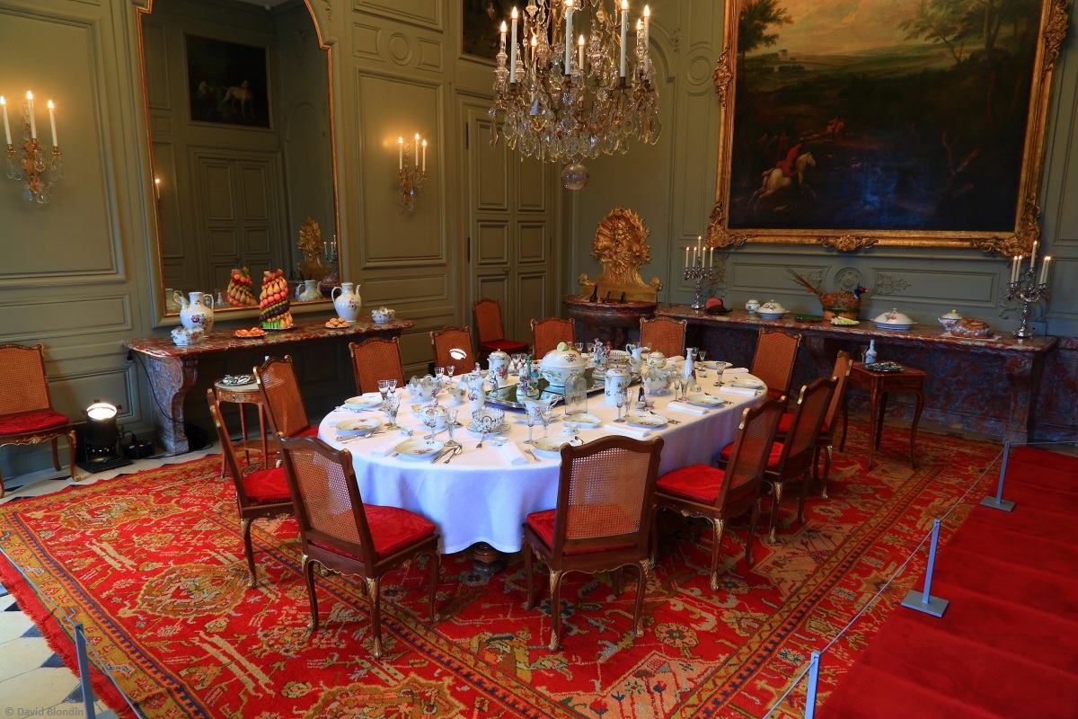 Restaurant Le Clos Du Chateau Champs Sur Marne Kouskovo dresse la table à Champs – Un service impérial d’exception