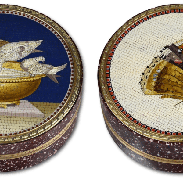 The two sides of a snuffbox are decorated with micromosaics by Giacomo Raffaelli: one is the Doves of Pliny and the other is a butterfly.