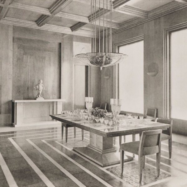 Dining room of the Lalique Pavilion at the 1925 Exhibition of Decorative Arts.