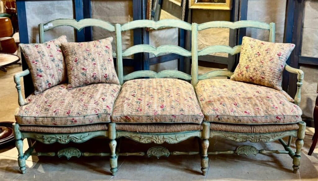 18th-century radassier sofa, Arlesian model. Original green patina.