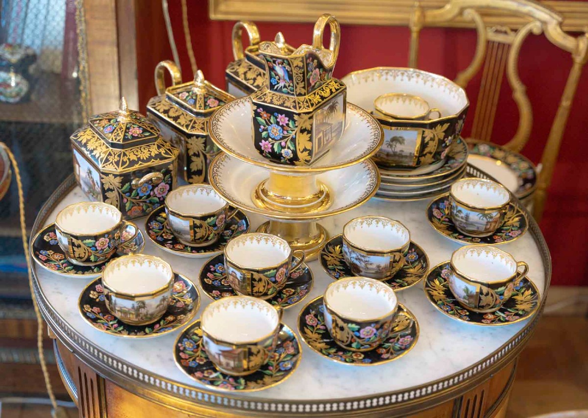 Vintage & Antique Porcelain for Sale on Proantic