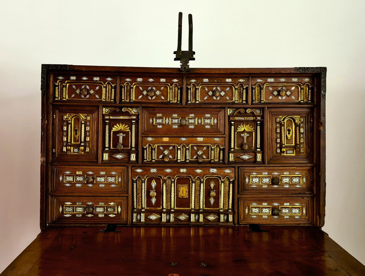 Spanish Travel Cabinet Said "bargueno" With Rich 17th Century Decor-photo-2
