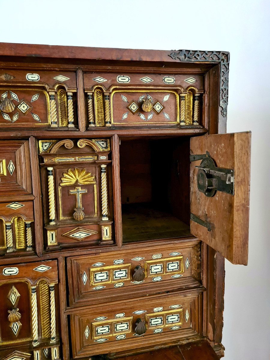 Spanish Travel Cabinet Said "bargueno" With Rich 17th Century Decor-photo-6