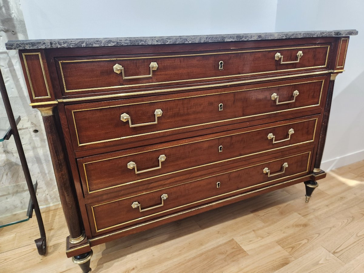 Commode d’époque Transition Louis XVI – Directoire en acajou et laiton, vers 1790-photo-3