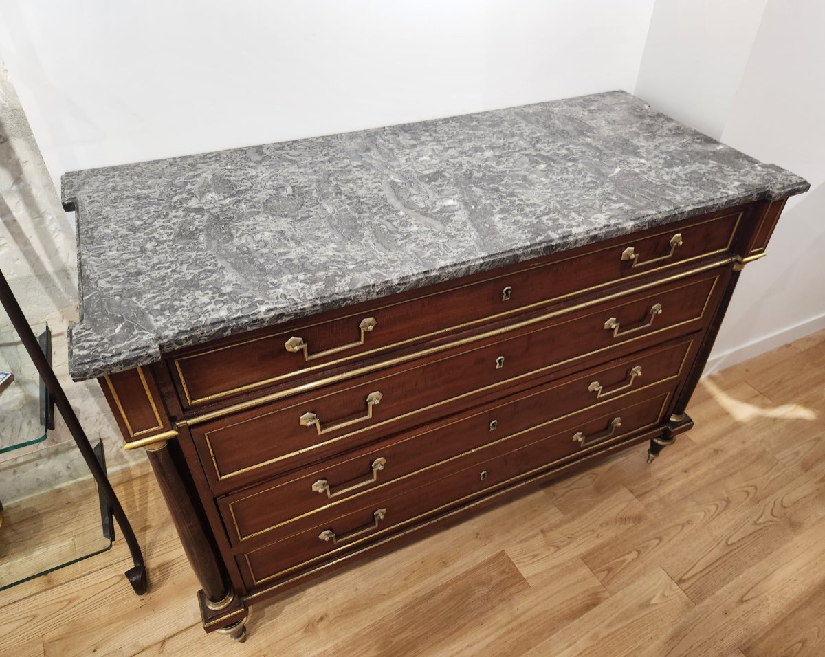 Commode d’époque Transition Louis XVI – Directoire en acajou et laiton, vers 1790-photo-2