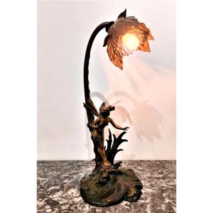 Lampe en bronze “Fée des Nénuphars” – Art Nouveau, France vers 1900 