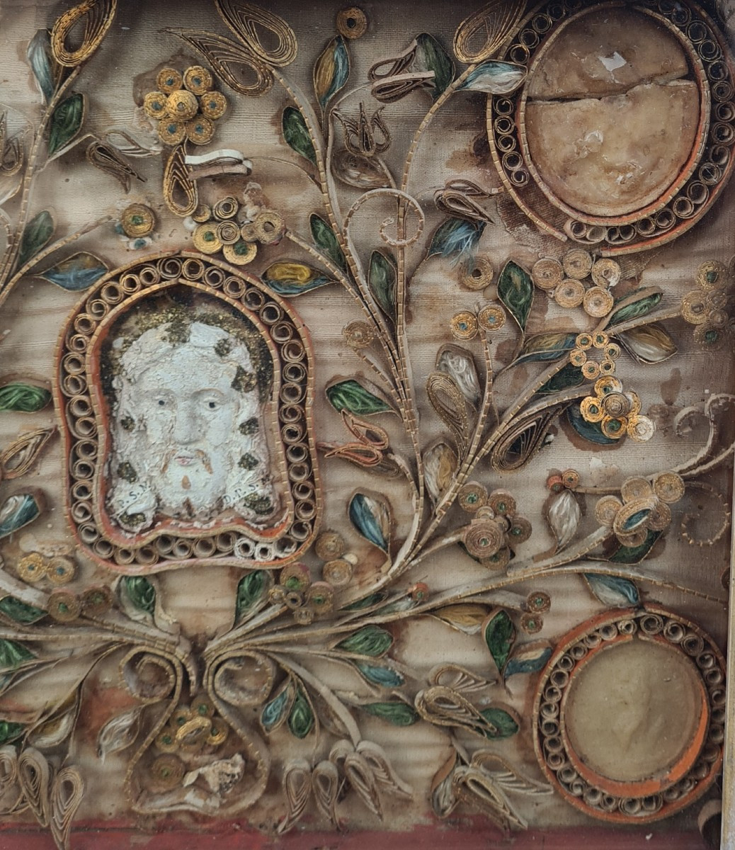 Paperolle avec médailles en cire-photo-3