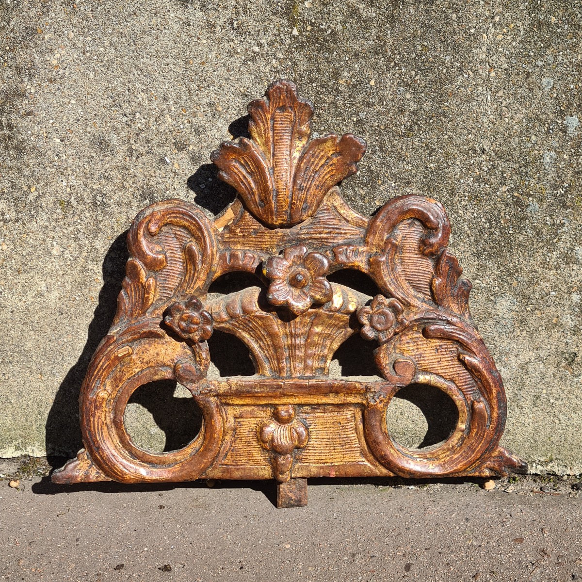 17th-century Gilded Wooden Mirror Pediment 