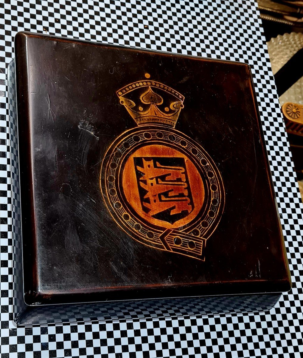 Large Box Case Lacquered Box Late XIX Eme Beginning XX Eme With Lacquer Coat Of Arms