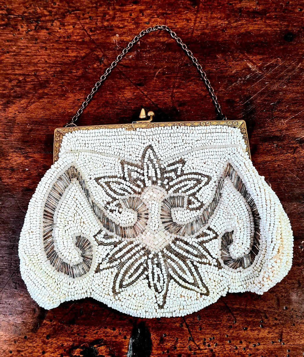 Sac De Soirėe A Main  Aumoniere En Perlė  Circa 1920 Art Nouveau Art Dėco 