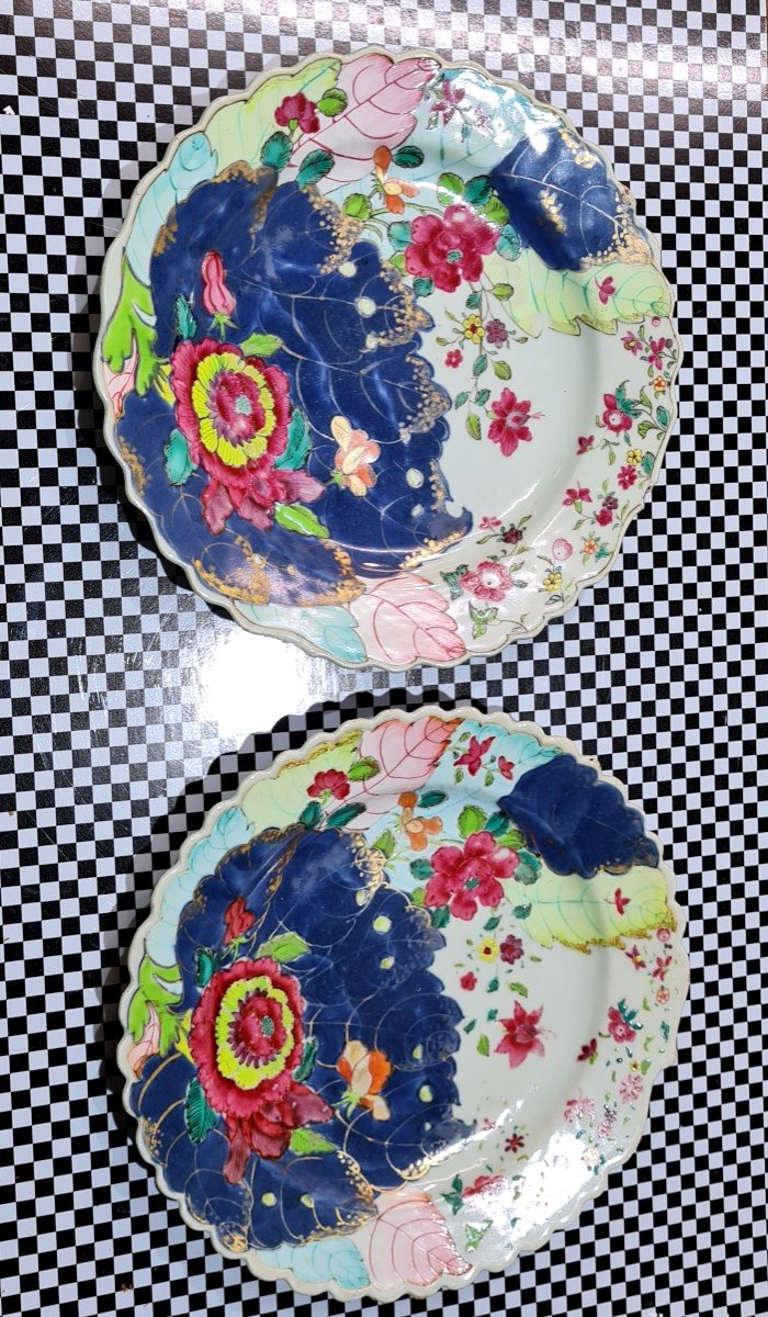 Rare Pair Of Plates With Tobacco Leaf Decor. Qianlong Famille Rose White Blue Qing Dynasty  China Chinese