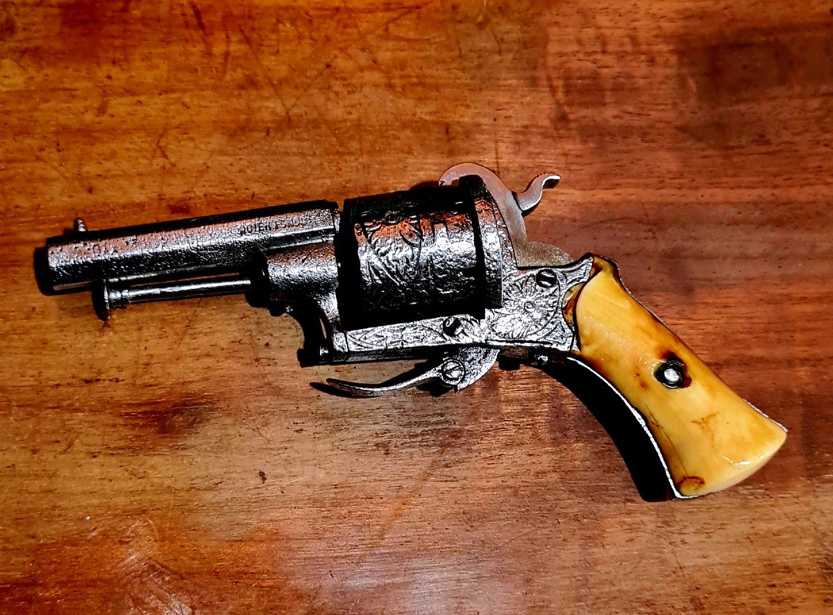 Original 13 cms Revolver De Poche a broche type lefaucheux Pistolet Travaillé Sculpté Crosse En Ivoire XIXe fusil arme armes pin fire -photo-2