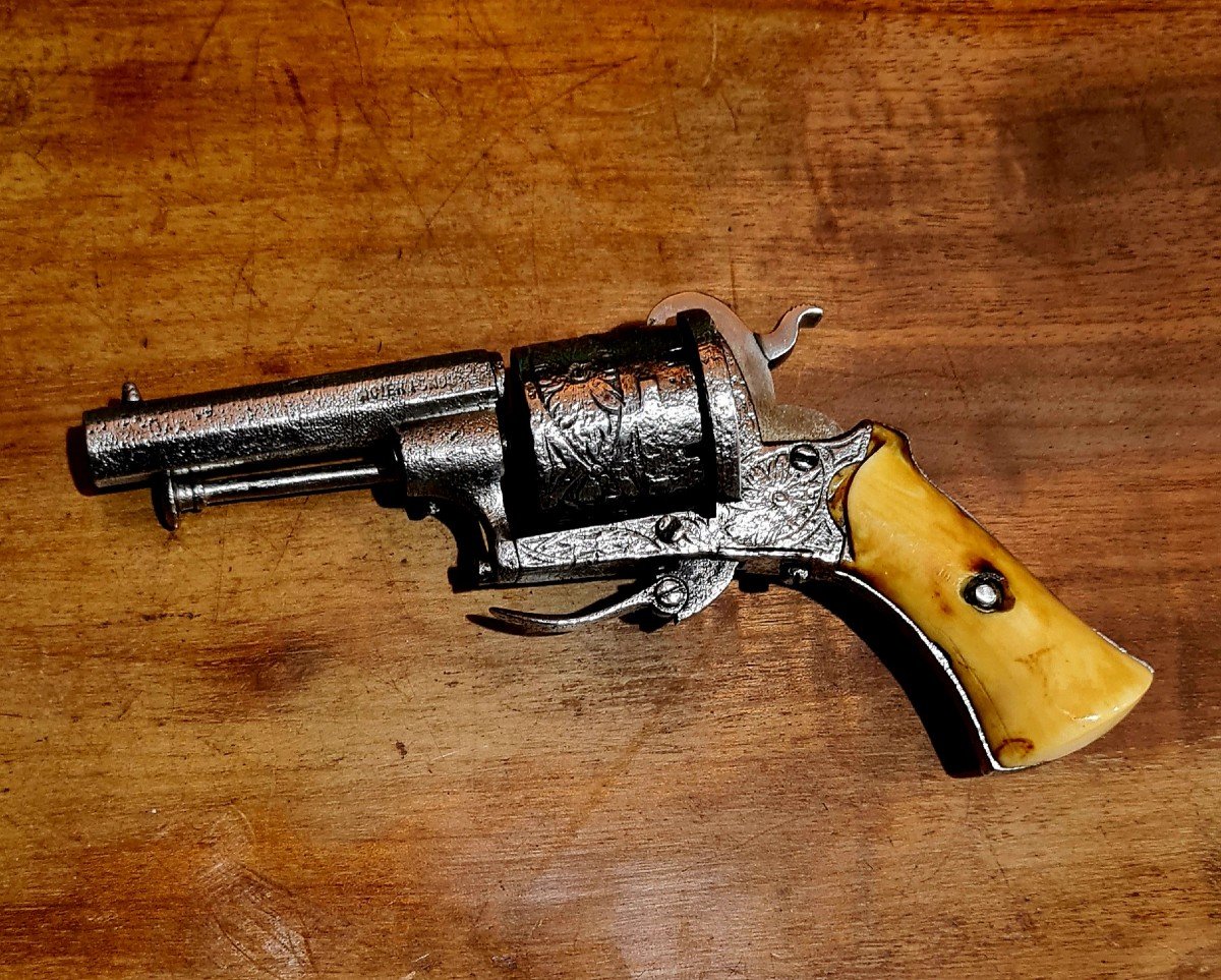 Original 13 cms Revolver De Poche a broche type lefaucheux Pistolet Travaillé Sculpté Crosse En Ivoire XIXe fusil arme armes pin fire -photo-7