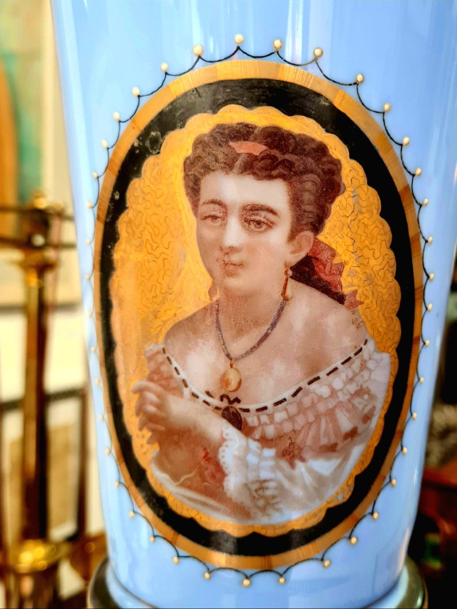 Important Opaline Vase And Gold Cristallerie De Baccarat Ou Saint Louis Nineteenth Medallion-photo-3