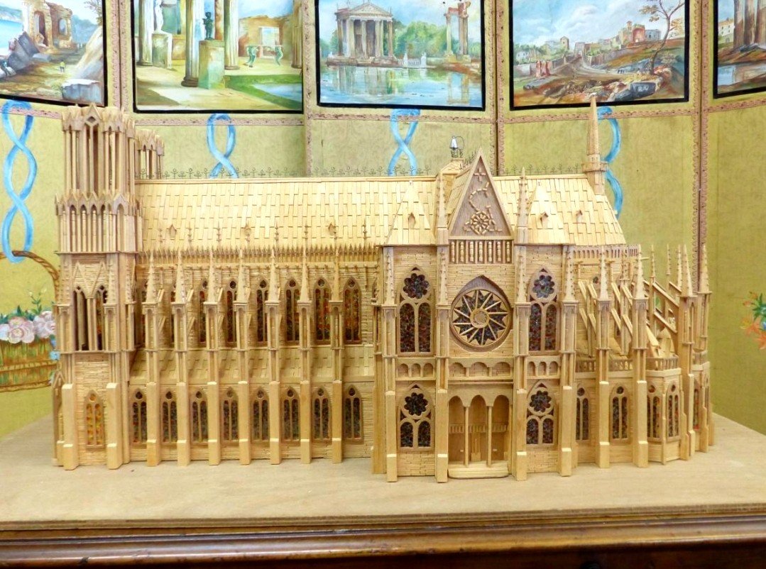  Cathedrale De Reims 1/200 ème  1/200 ème 1600 Heures 12000 Pièces De Bois 5000 Allumettes