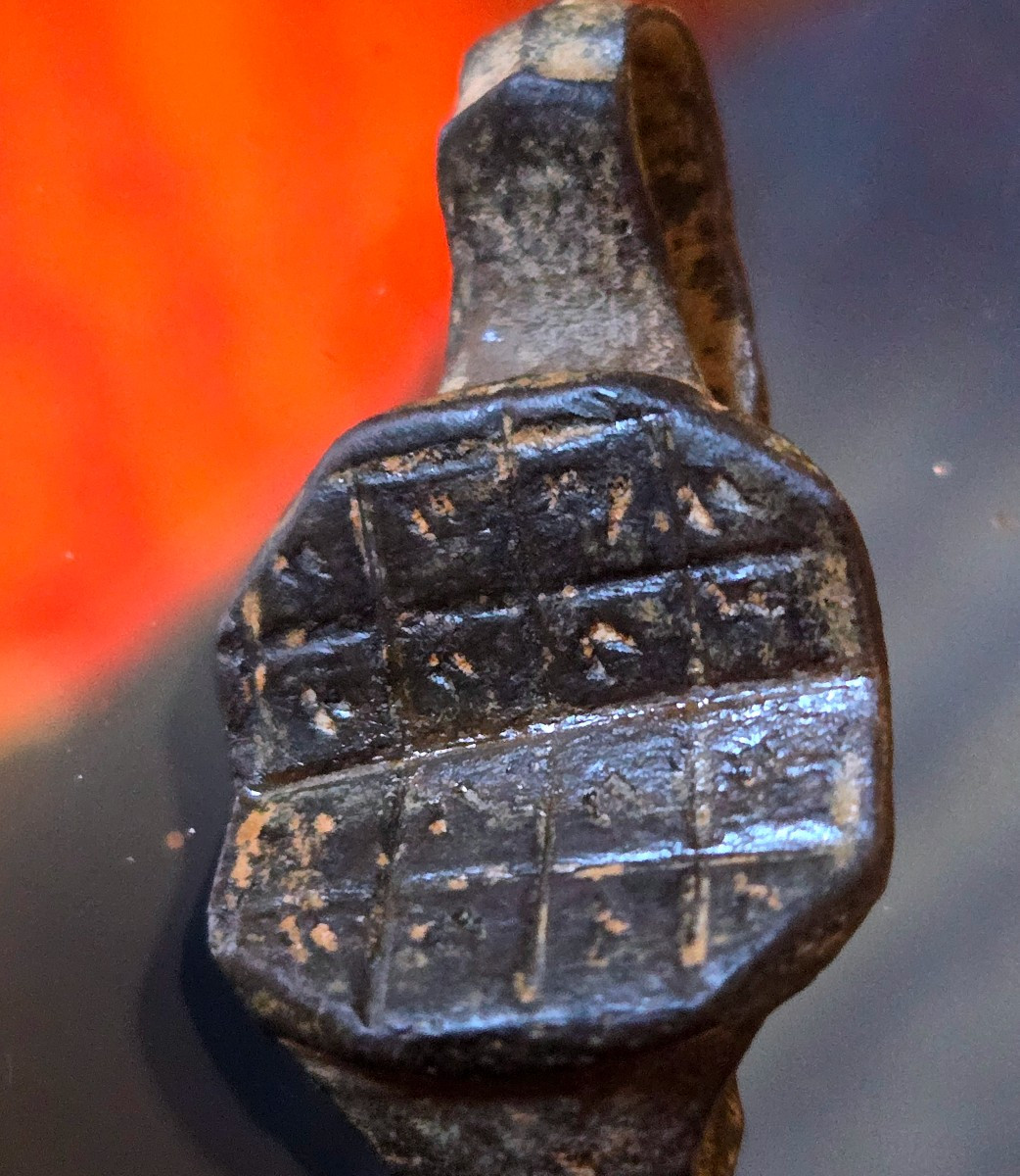 Bague sigillaire médiévale XIIIe–XIVe siècle medieval full symboles moyen age 