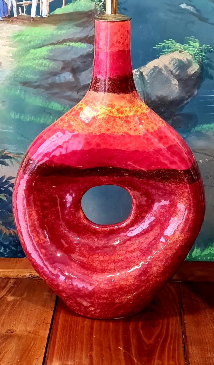 Une Imposante  Lampe Ceramique Rouge Emaillėe XX Eme Design Deco
