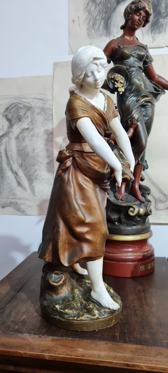 Circa XIXe statue Jeune Fille A La Vielle Biscuit de porcelaine Signė Auguste Moreau statuaire napoleon III art nouveau epoque-photo-2