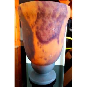  Imposant Vase En Verre Nuagé  Signé Lorrain ( Daum )  ecole de nancy