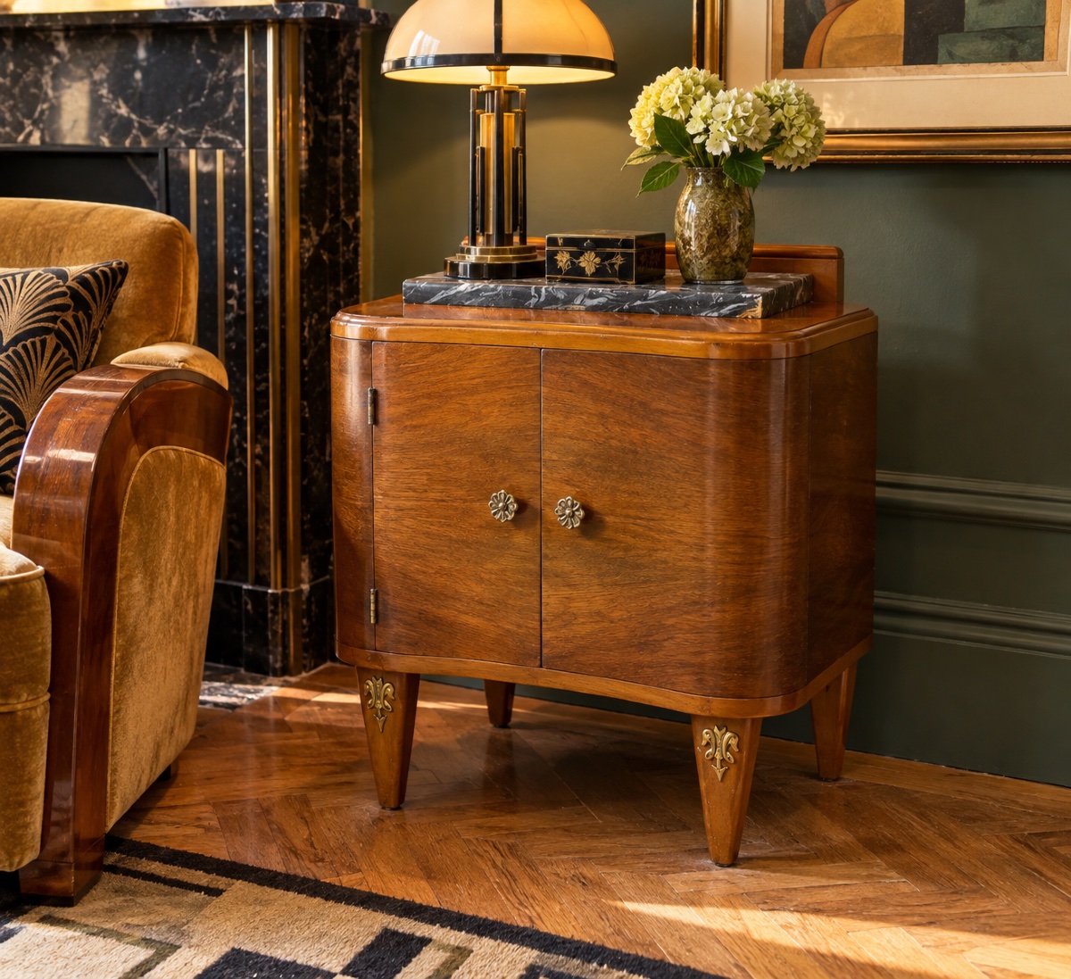 Meuble d'appoint Art déco en placage de noyer – Vers 1930-1940