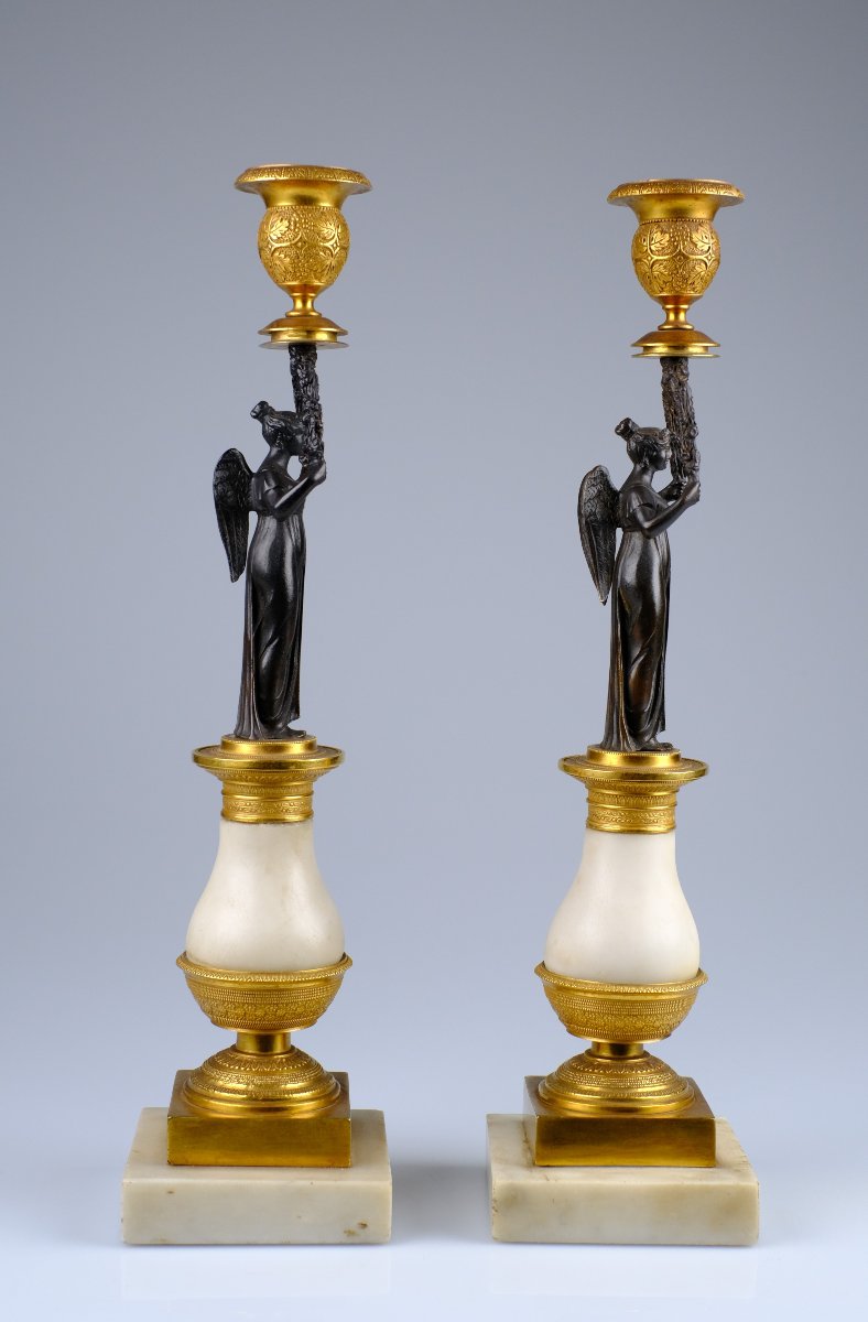 Paire De Bougeoirs En Bronze XVIIIème Directoire. Cariatides ailées. Dorure au mercure.-photo-4