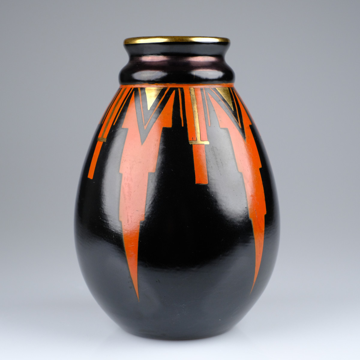 Emile LOMBART (1859-1938). Vase art déco en céramique de Saint Ghislain.Modernisme.1920-1930.