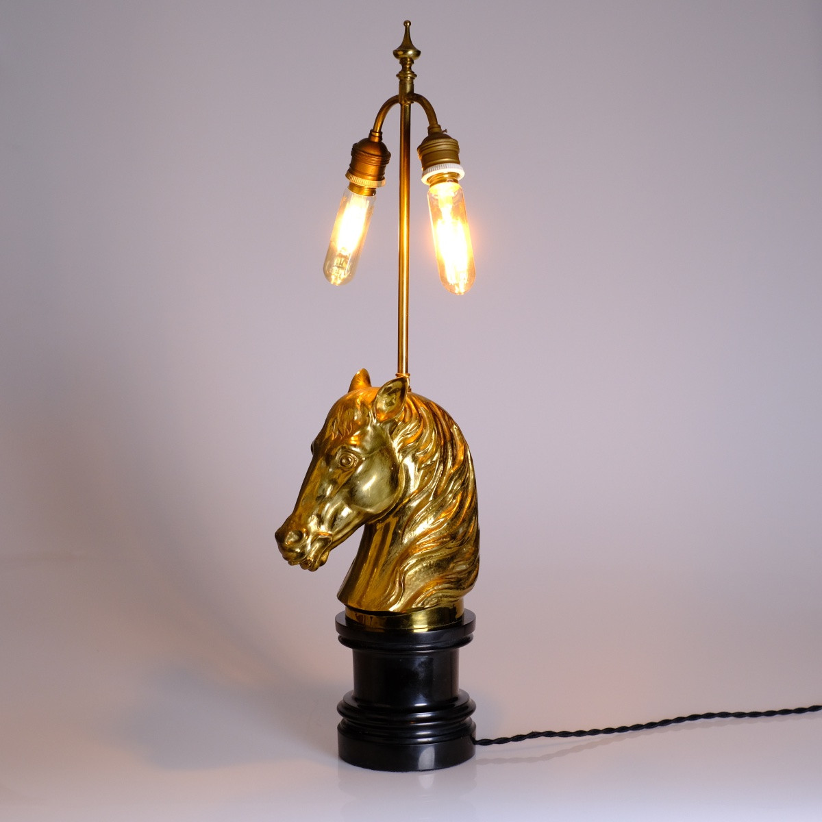 Lampe de table Maison Charles tête de Cheval. Cavalier d'échec.Hollywood Regency. Design 50-60-photo-2