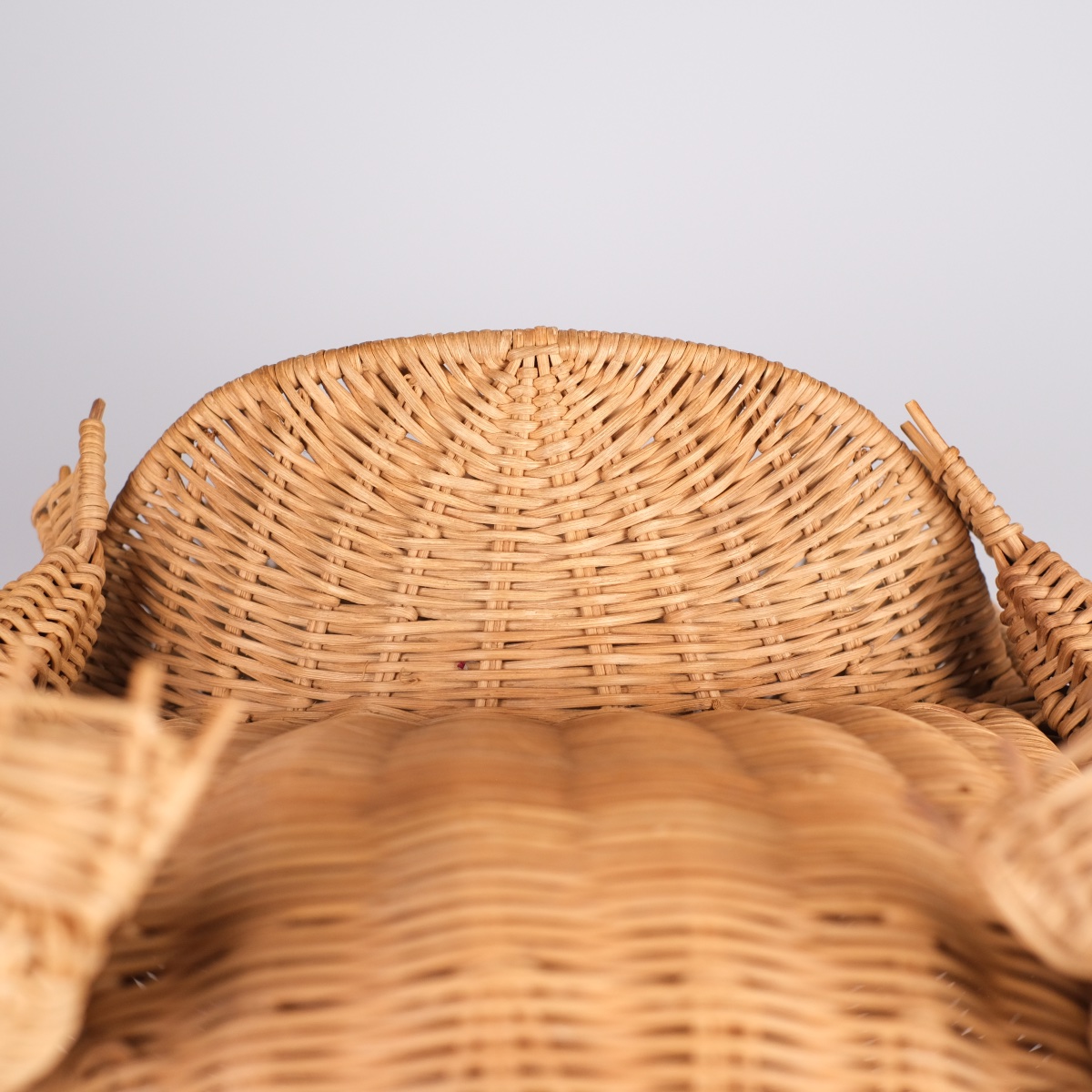 Olivier Cajan (xxth) Gettacarte (c.1960). Grenouille Frog Wicker Magazine Rack.-photo-3