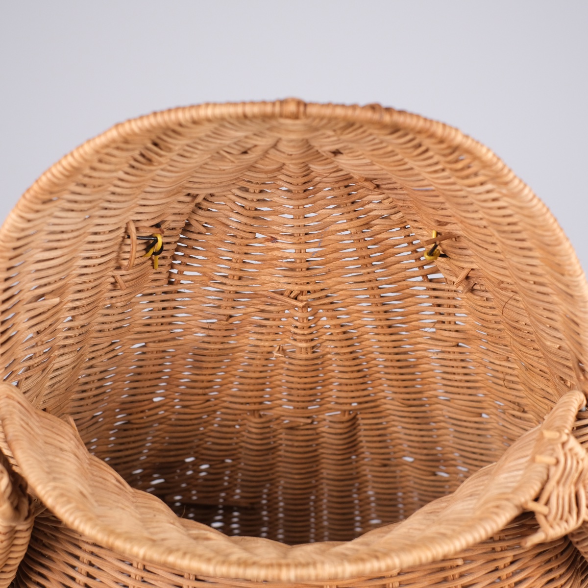 Olivier Cajan (xxth) Gettacarte (c.1960). Grenouille Frog Wicker Magazine Rack.-photo-4