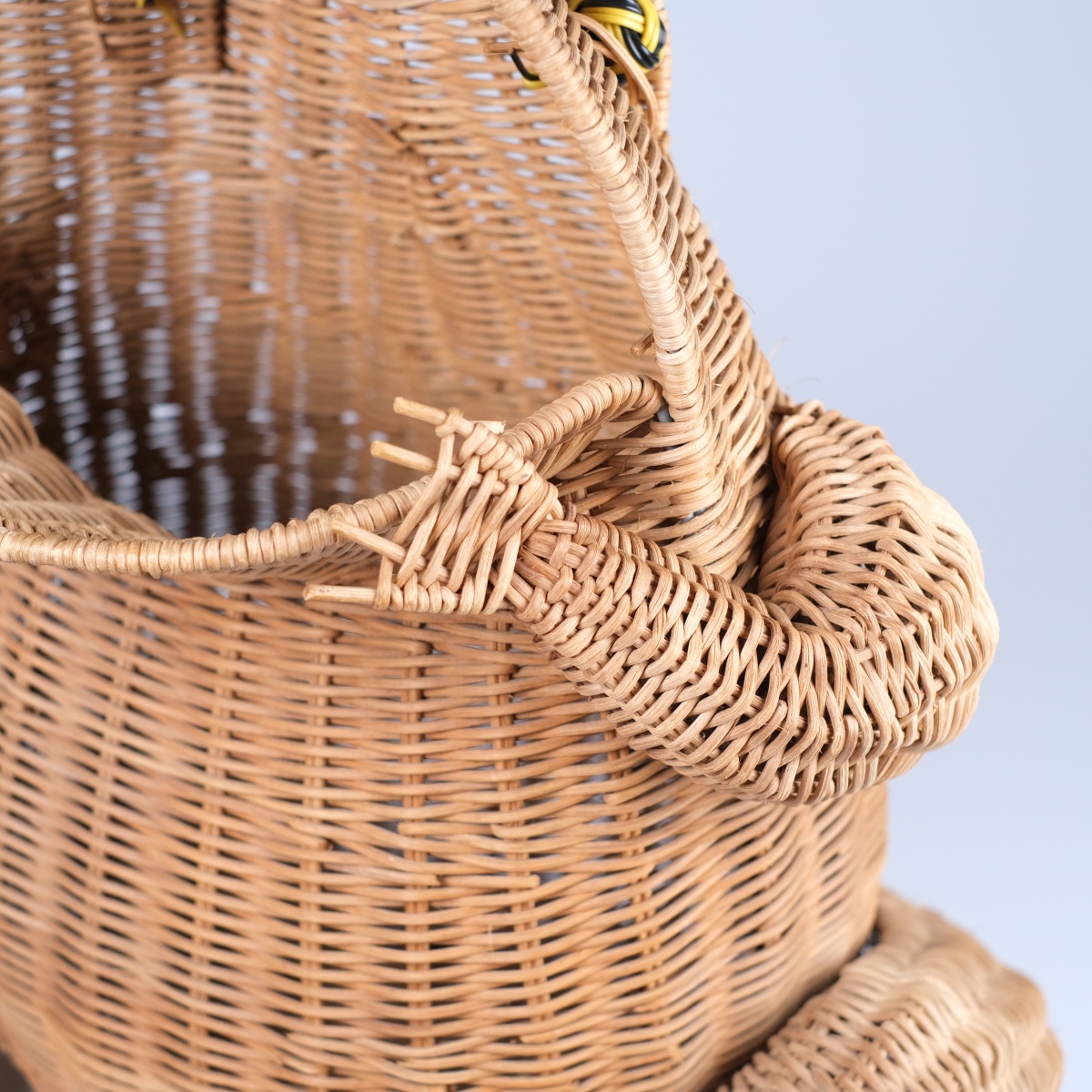 Olivier Cajan (xxth) Gettacarte (c.1960). Grenouille Frog Wicker Magazine Rack.-photo-5