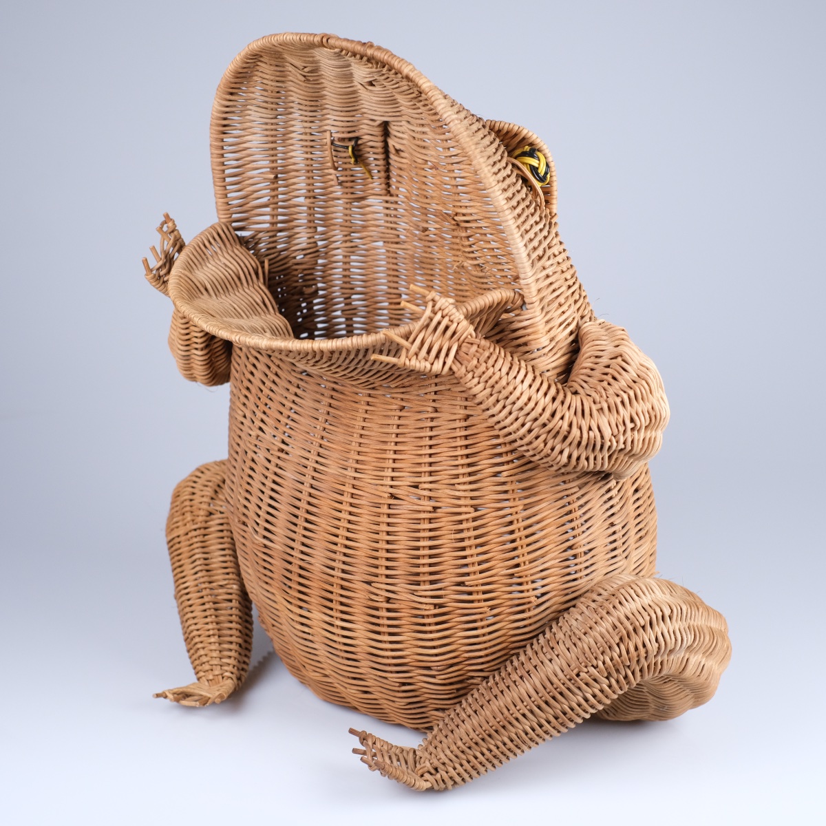 Olivier Cajan (xxth) Gettacarte (c.1960). Grenouille Frog Wicker Magazine Rack.-photo-6