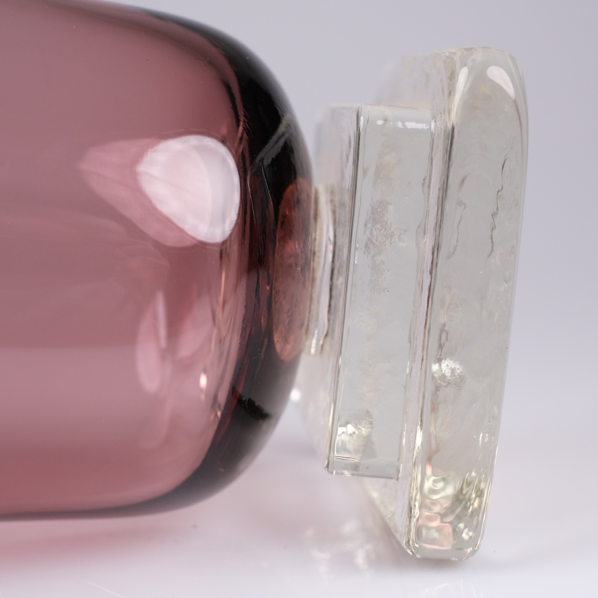 Large Plum-colored Blown Glass Vase — Base Attached Using A Hot Pincers Technique — 1950s Design-photo-1