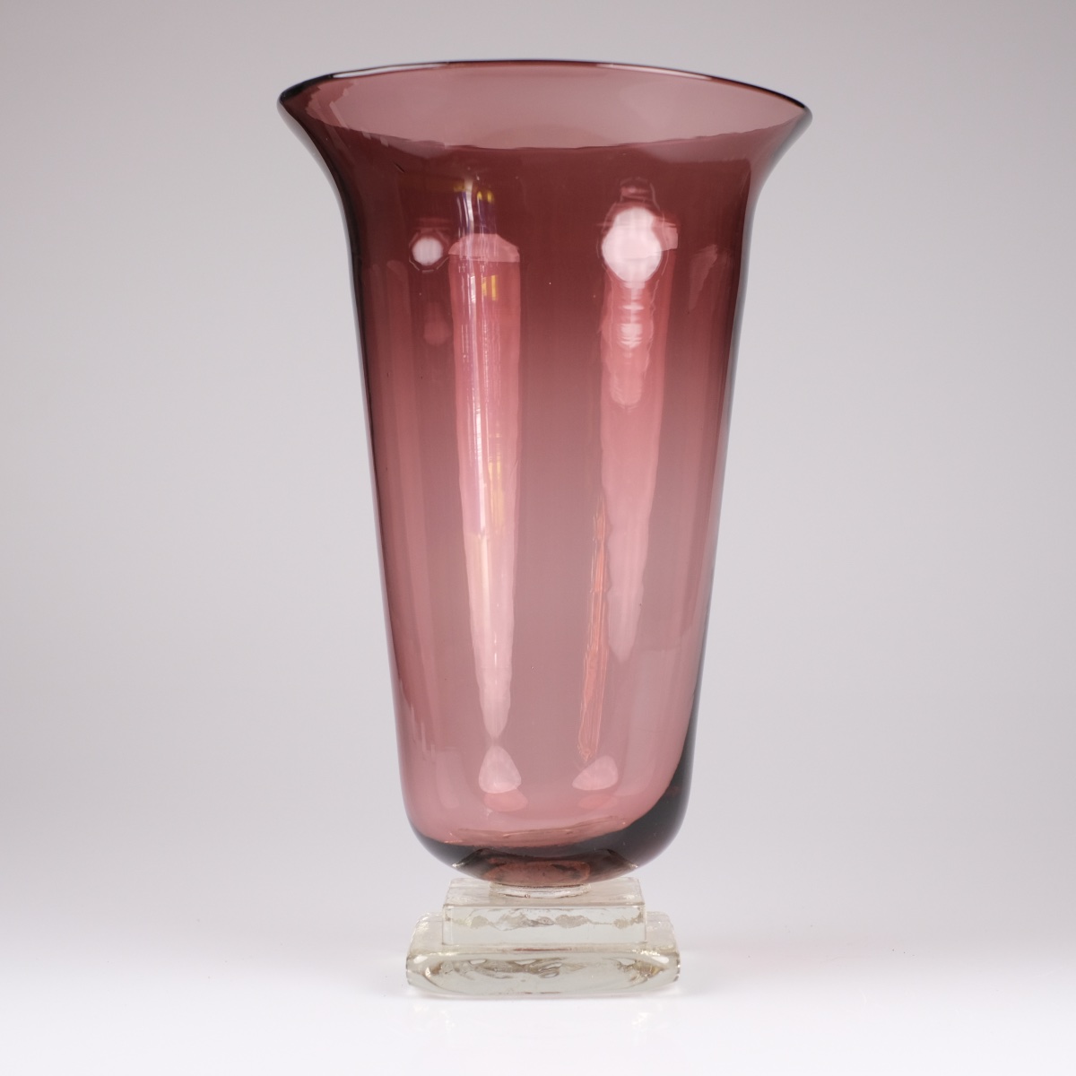 Large Plum-colored Blown Glass Vase — Base Attached Using A Hot Pincers Technique — 1950s Design