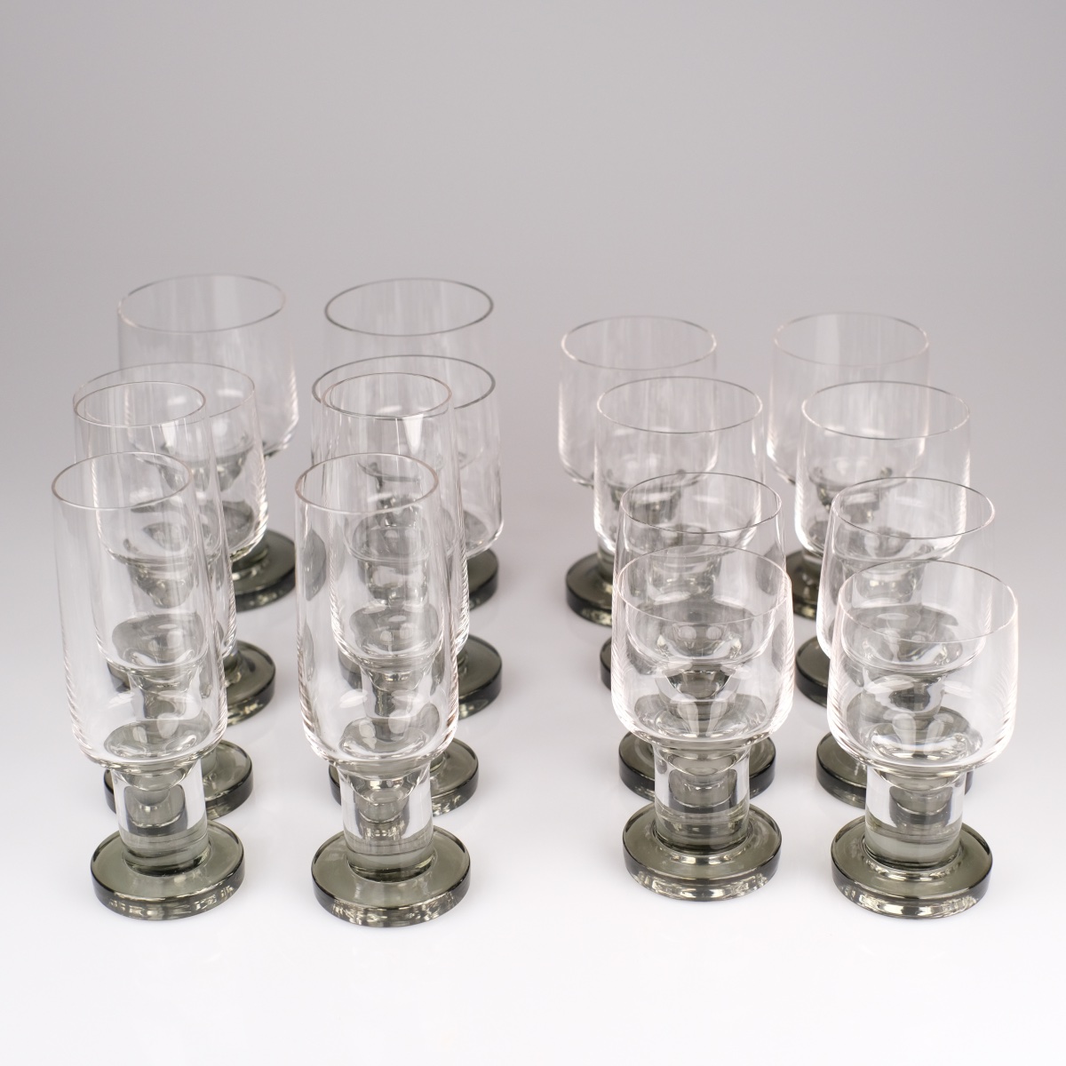Design 60-70 service en cristal: 4 +4 verres à Vins (R&B) -4 verres à eau- 4 flûtes- 4 Shooters-photo-4