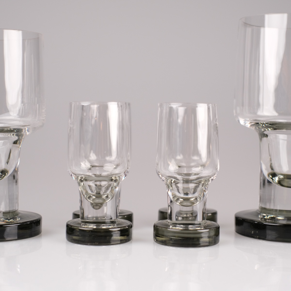 Design 60-70 service en cristal: 4 +4 verres à Vins (R&B) -4 verres à eau- 4 flûtes- 4 Shooters-photo-6