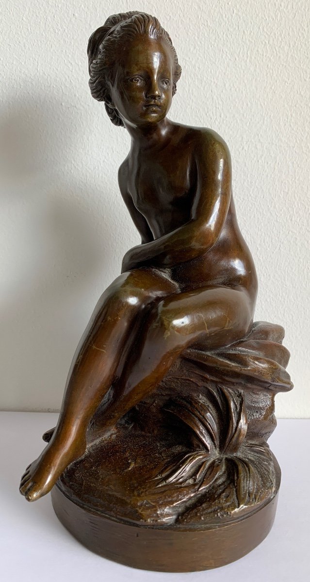 Sculpture En Bronze Représentant Une Jeune Fille 