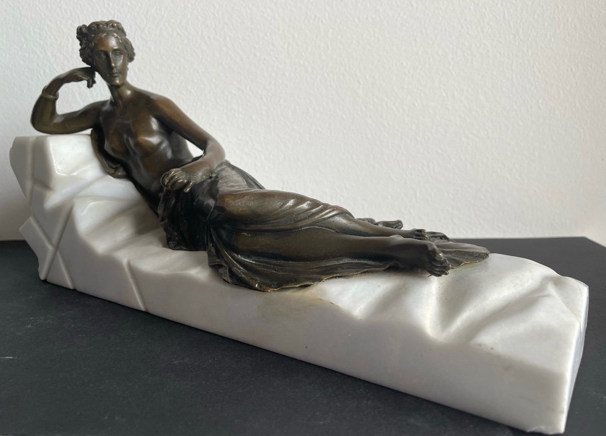 Woman In The Antique, Bronze Subject-photo-3