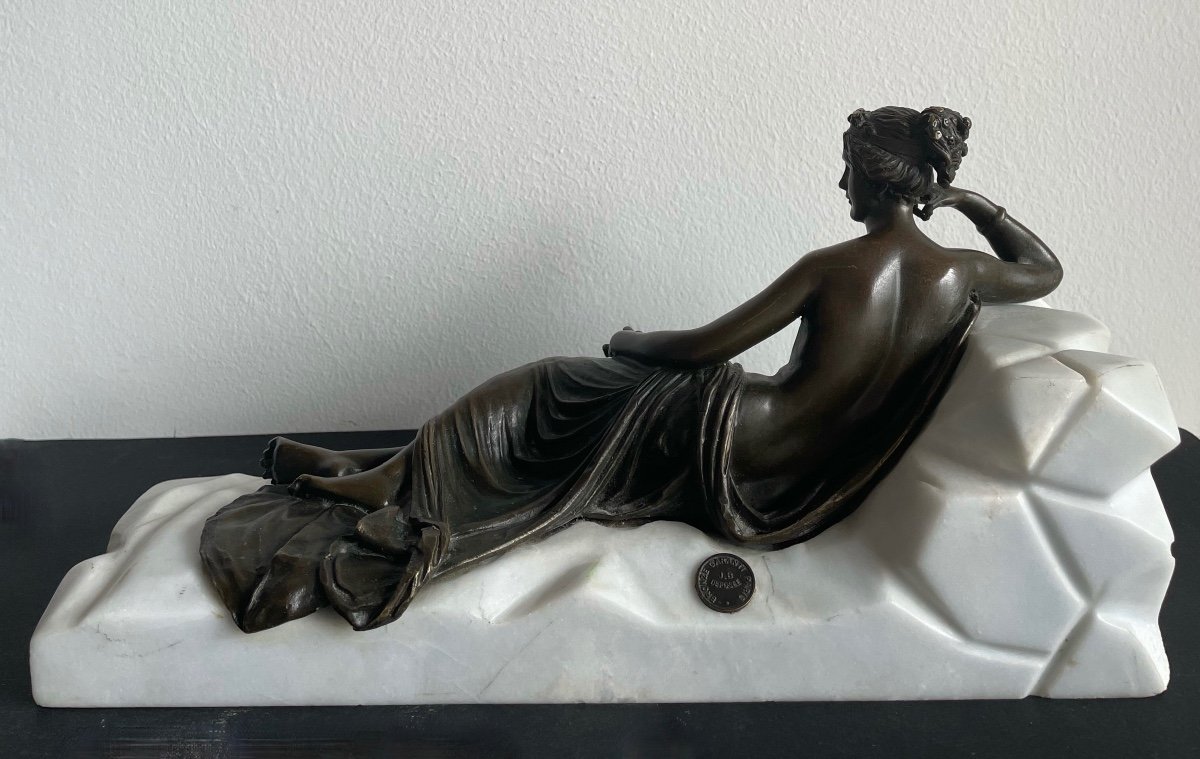 Woman In The Antique, Bronze Subject-photo-1