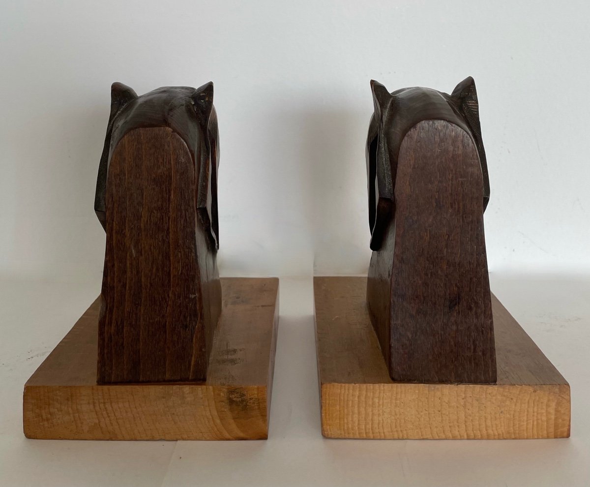 Bookends Representing Elephant Heads-photo-1