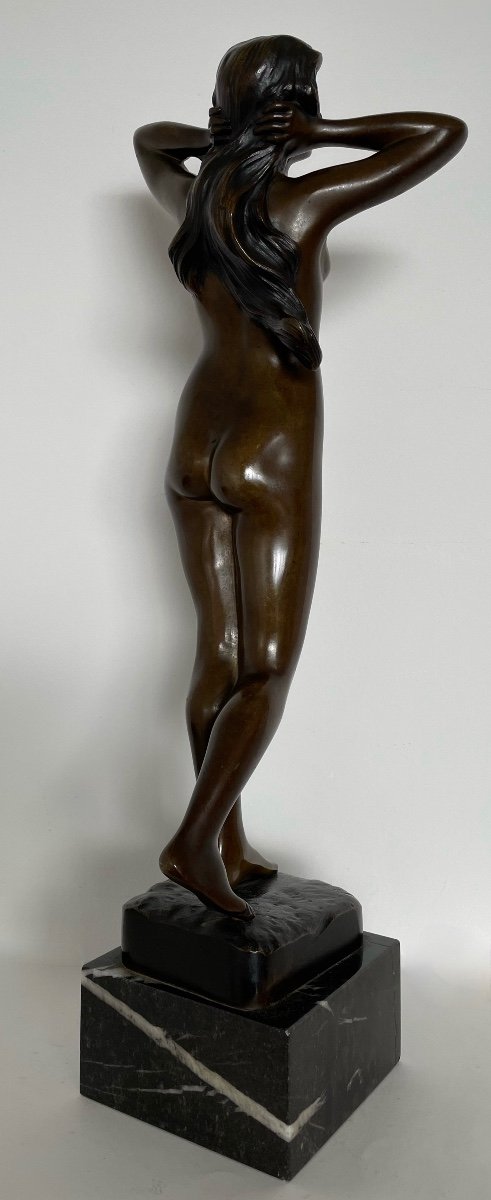 Bronze Representative A Female Nude-photo-4