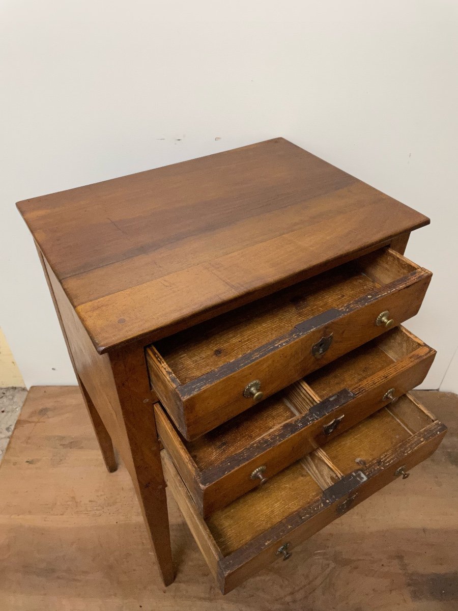Chiffonniere Table In Walnut-photo-8