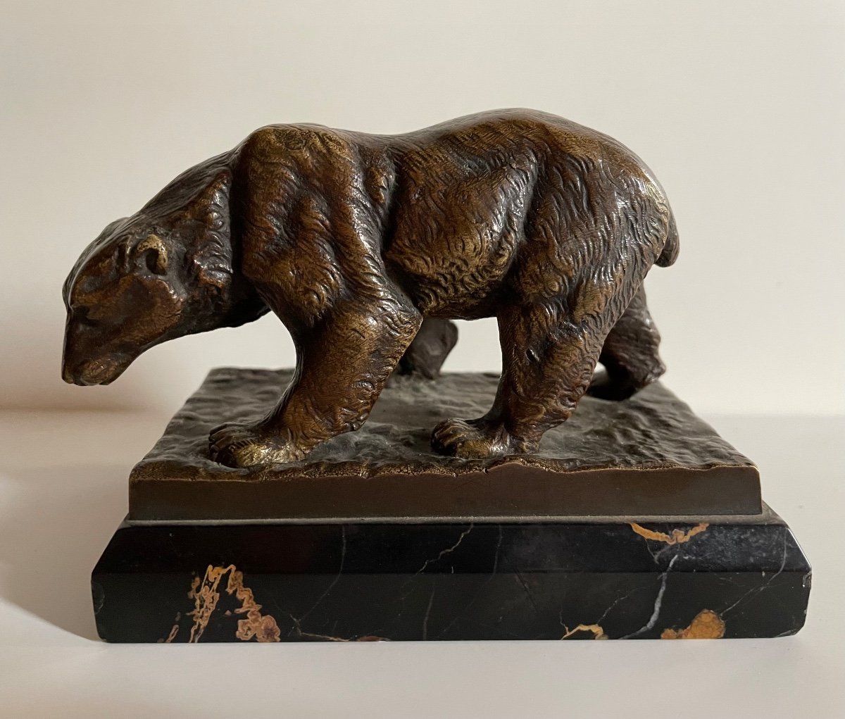 L’ours ,  Sujet En Bronze Signé Bourcart