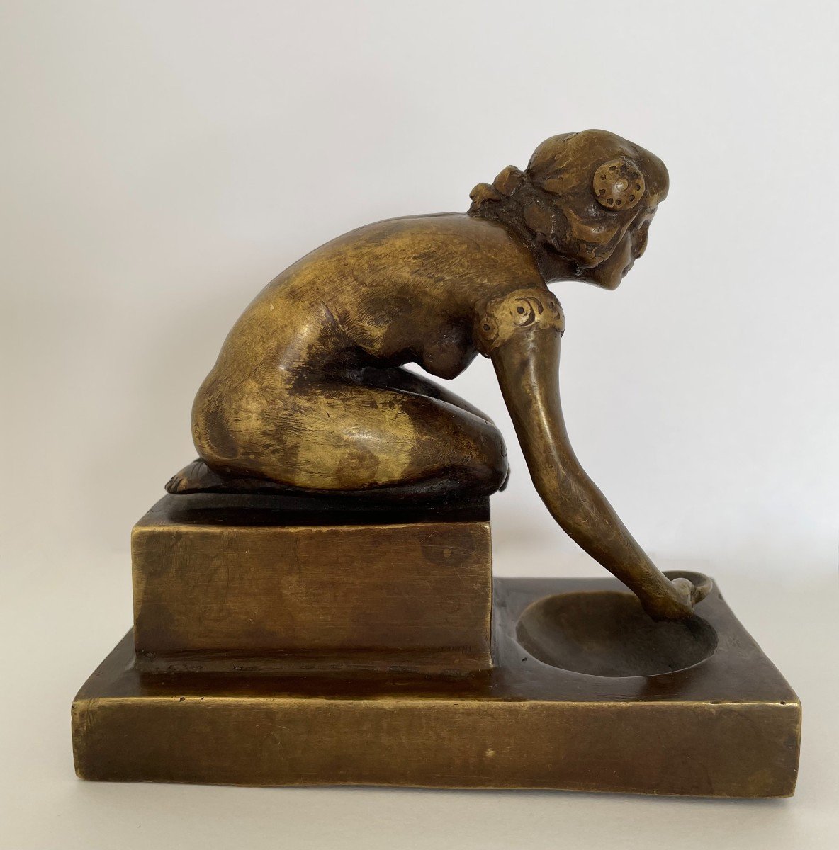 Crouching Woman, Bronze Subject-photo-4