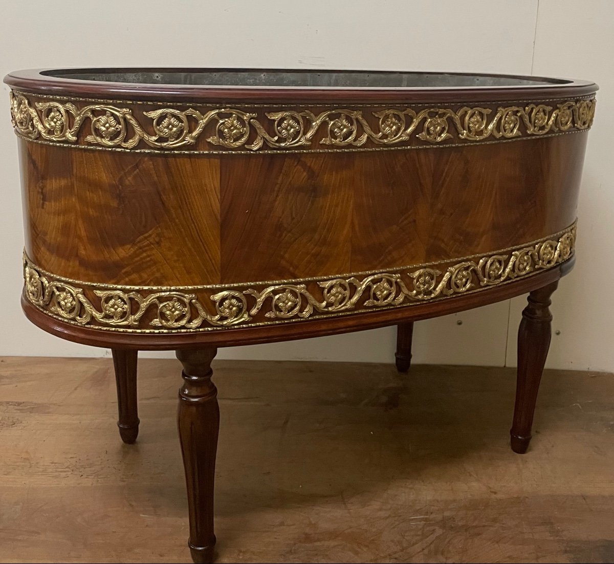 Louis XVI Style Mahogany Planter-photo-3